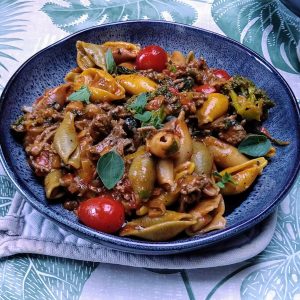 Eenpans pasta met rundsvlees en groentjes - receptenwijzer.be